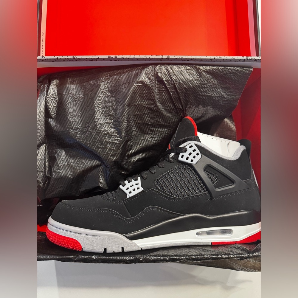 BRAND NEW- NIKE AIR JORDAN 4 RETRO "BRED" 2019- 10.5